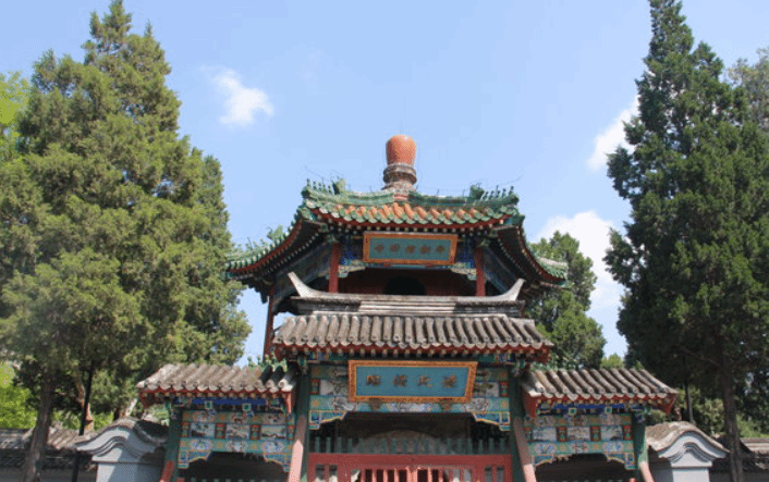 “圣城北京”： 开放包容造就宗教文化的多元与和谐