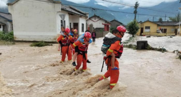 南方强降雨持续 13条河流发生超警以上洪水