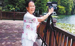 “奶奶导演”卢绮萍：把岁月留在镜头之中