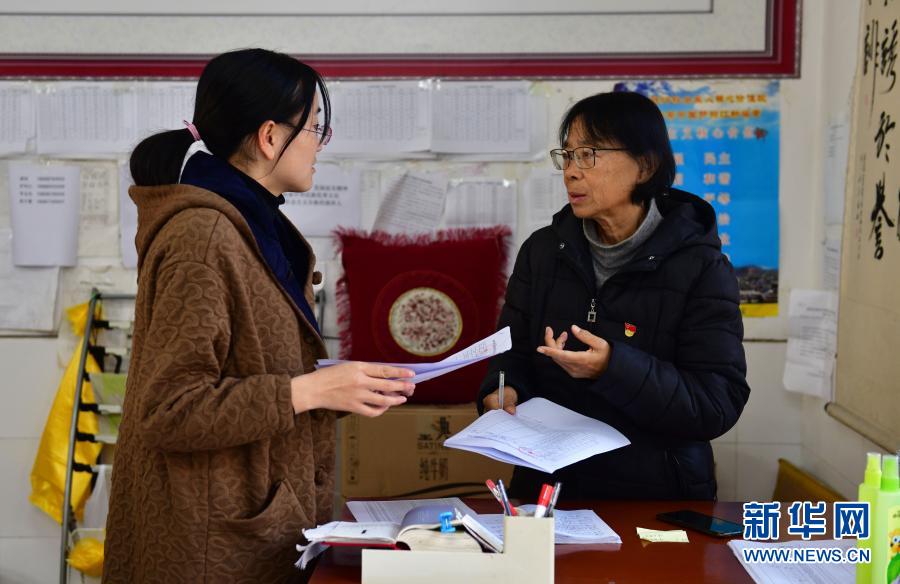 大山女孩的“校长妈妈”——记云南丽江华坪女子高级中学校长张桂梅