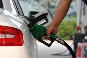 油价或迎三连涨 私家车加满一箱油多花5.5元