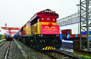 货运量达1.748亿吨 新疆铁路中欧班列创新高