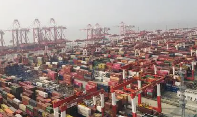 我国外贸持续向好 月度进出口连续一年正增长
