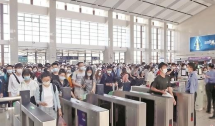 北京铁路昨发送旅客达到117.78万人次