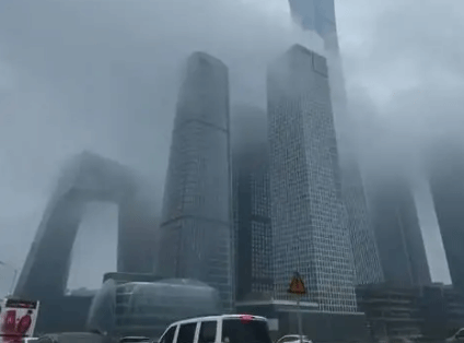 北京仍有雾 国庆假期前期秋雨持续最高气温仅20℃