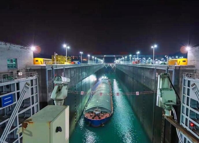 三峡南线船闸开始停航实施计划性检修施工 工期30天