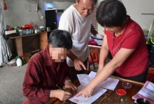两部门：加强对被拐卖妇女等困难妇女群体救助帮扶
