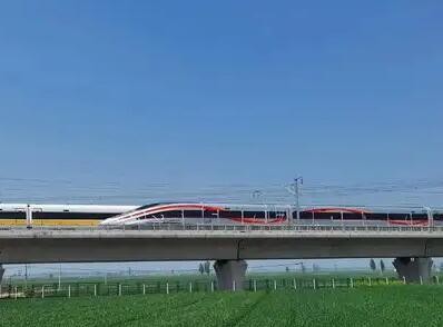 世界领先新型复兴号高速综合检测列车上线运行