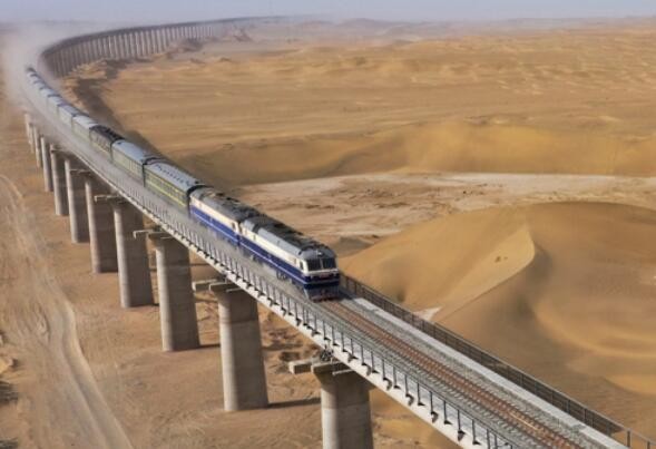世界首个沙漠铁路环线即将形成