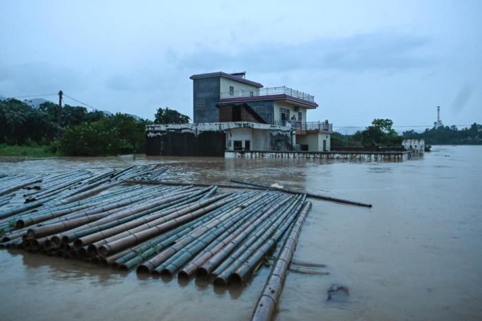 国家防办、应急管理部会商台风“暹芭”后续影响 部署重点地区防汛救灾工作