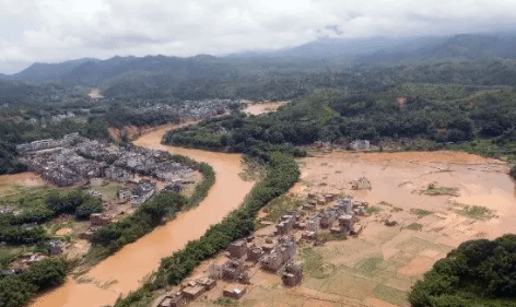 “木兰”影响广东 今明天粤西珠三角等地局部仍有暴雨