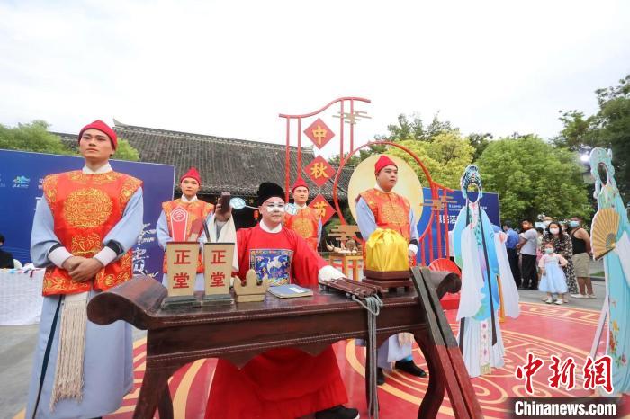 此次展会为市民、游客提供沉浸式、场景化、多元化体验。 王昊 摄 此次展会为市民、游客提供沉浸式、场景化、多元化体验。 王昊 摄