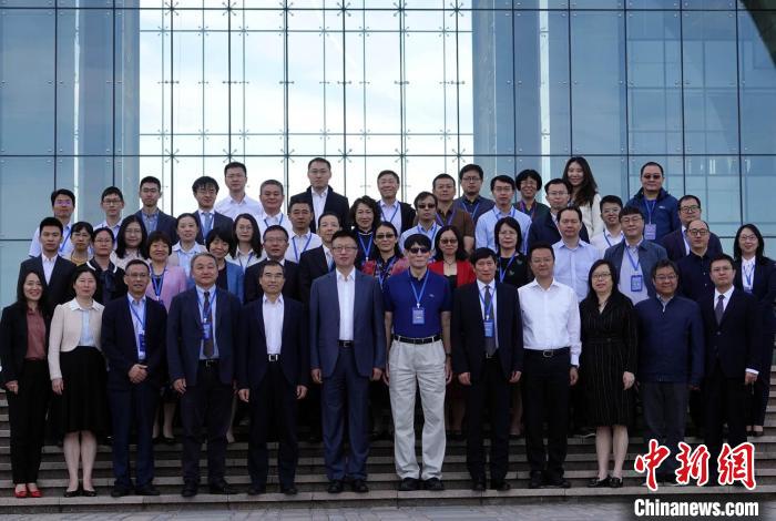 第三届中国干细胞与再生医学协同创新平台大会暨标准发布会参会专家代表合影。　<a target='_blank' href='/'>中新社</a>记者 孙自法 摄