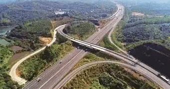 1至9月我国新开工高速公路和普通国省道项目299个