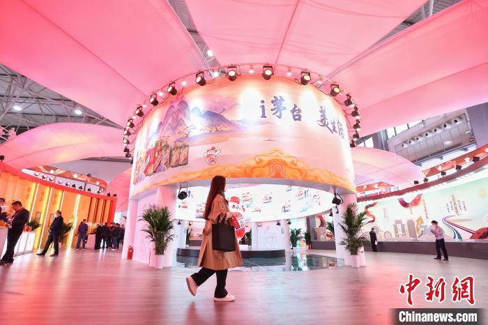 2022酒博会线上线下交易额达81.64亿元