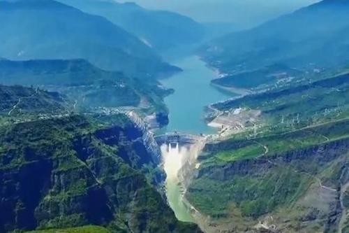 白鹤滩水电站全面投产 世界最大清洁能源走廊建成