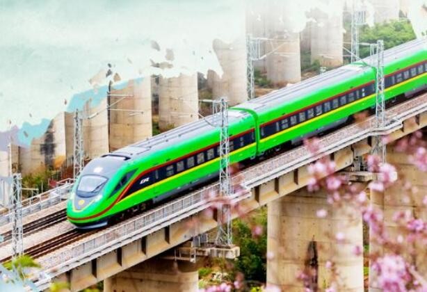 中老铁路开行国际旅客列车 昆明至万象间当日通达