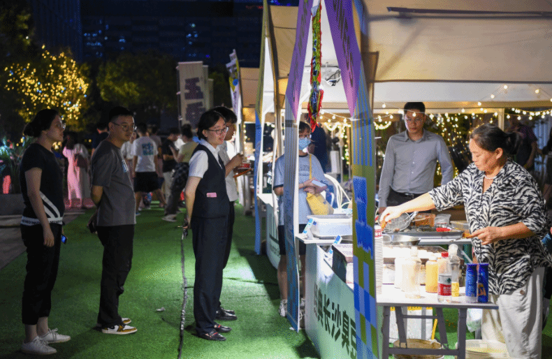 透视上市银行半年报中的经济发展新动向