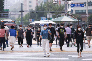 韩国首尔继续收紧防疫措施 宣布就餐新禁令