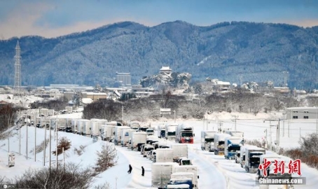 日本多地遭遇大雪天气 已致8人死亡277人受伤