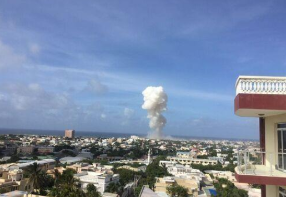 索马里首都摩加迪沙的国际机场遭迫击炮袭击