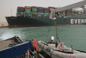 埃及方面已为在运河搁浅的货轮制定多套救援预案