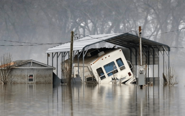美田纳西州洪灾死亡人数升至22人 7个月大双胞胎被冲走