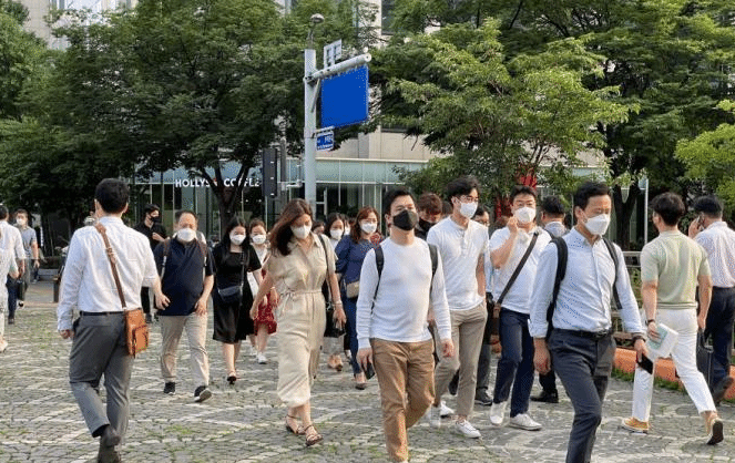 韩连续67天日增确诊超千例 首都圈疫情呈扩散态势