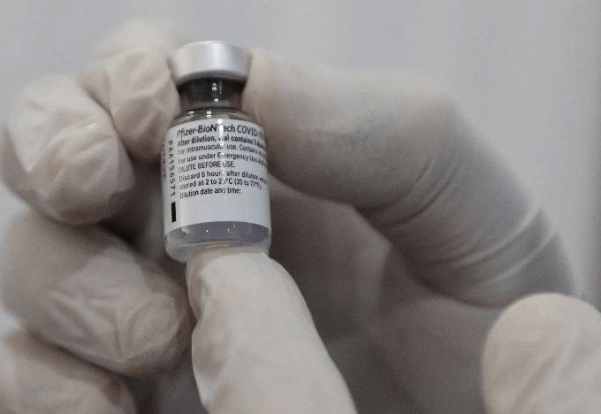 辉瑞承认日本95瓶辉瑞新冠疫苗瓶中检测到杂质