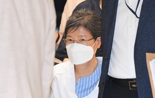韩国前总统朴槿惠获特赦出狱 免除17年牢狱之灾