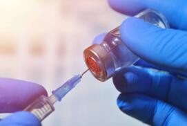 法国官方宣布将于3月14日起展开第四剂疫苗接种