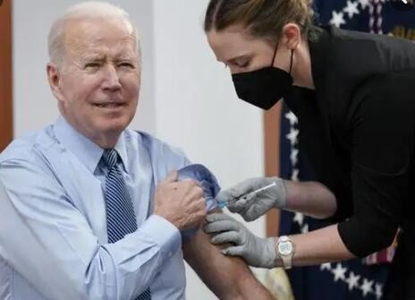 美国总统拜登接种新冠疫苗第四针
