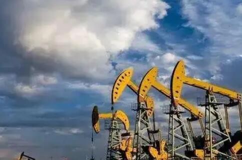 俄经济发展部预测今年俄油气产量下降