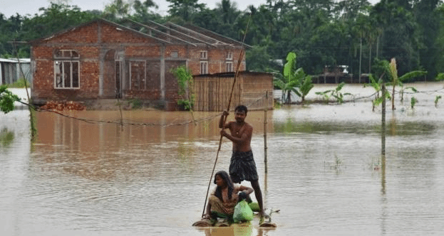 印度阿萨姆邦洪水已致28人死亡 受灾人数近60万