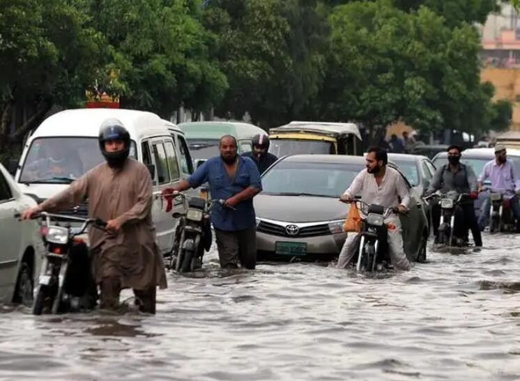巴基斯坦强降雨一天内造成至少10人死亡 26人受伤
