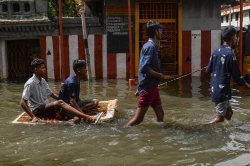印度多地暴雨导致至少52人死亡 多人失踪