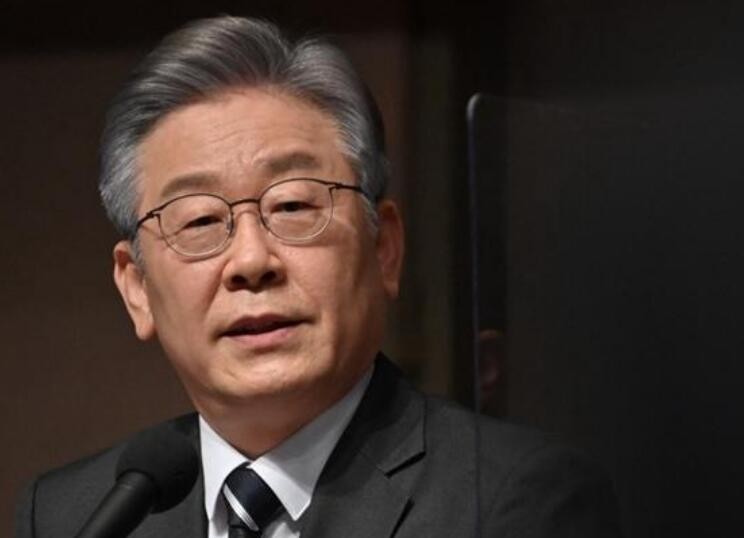 李在明当选韩国最大在野党党首 曾与尹锡悦竞争总统职位