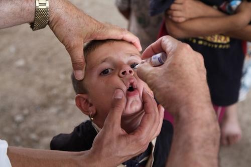 津巴布韦为5岁以下儿童接种脊髓灰质炎疫苗