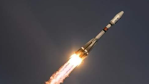 俄罗斯成功发射一颗军用卫星 卫星按照计划时间进入预定轨道