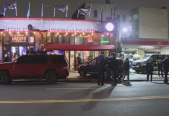 美国纽约曼哈顿一餐馆发生车辆撞击事故 致22人伤
