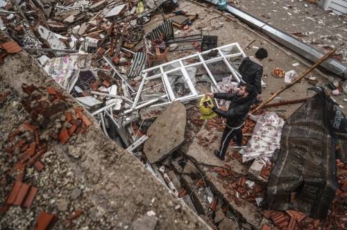 强震已致土耳其2379人遇难 全国哀悼7天