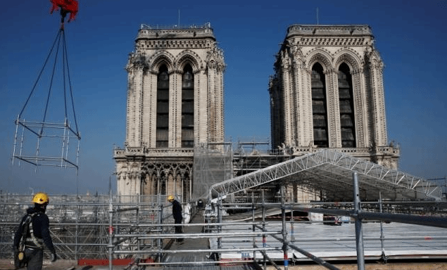 巴黎圣母院明年底重新开放，标志性尖顶将再次耸立