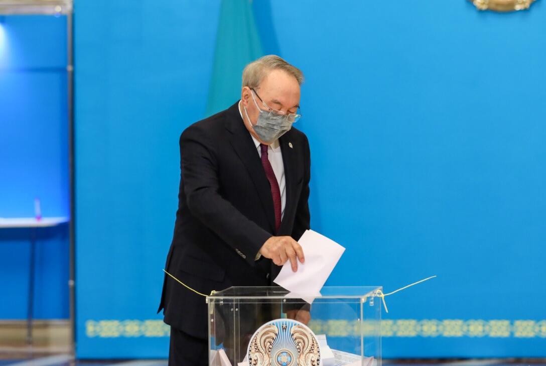 哈萨克斯坦举行议会下院选举