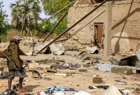 马里中部发生自杀式袭击至少9名平民死亡