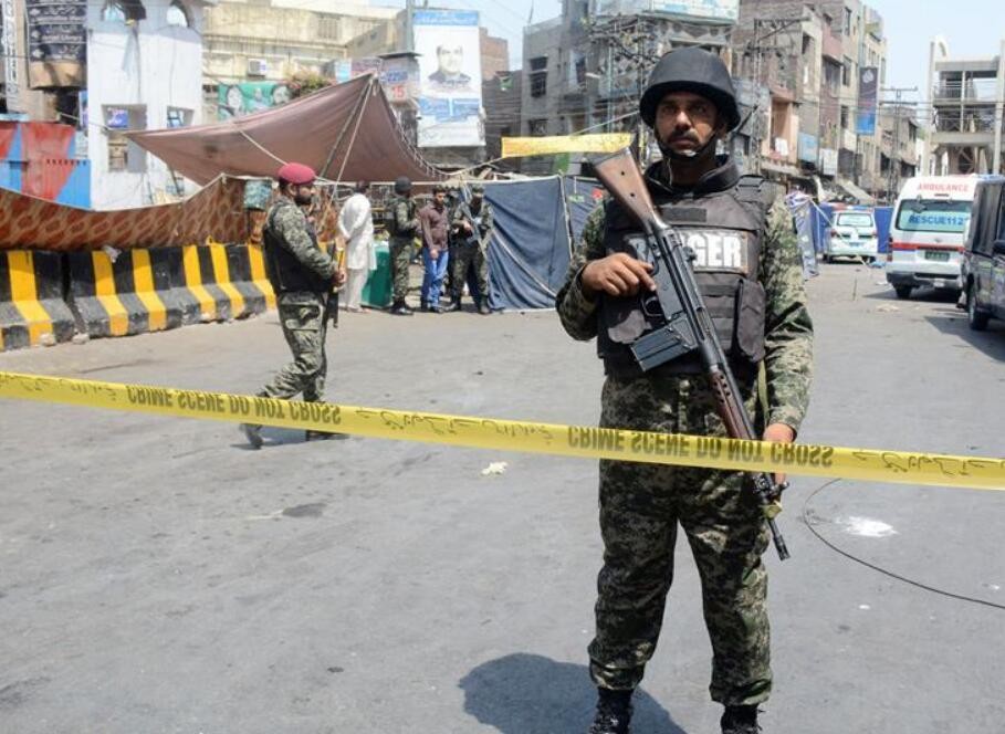 巴基斯坦西北部一警察局遭爆炸袭击至少10人死亡