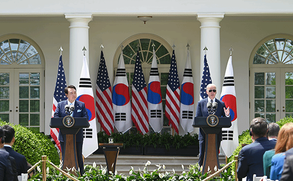 美韩领导人白宫会晤：强调三大领域加强协同