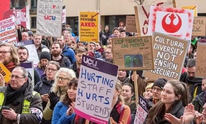 英国大学教师罢工拒绝批改试卷 数万人或无法按期毕业