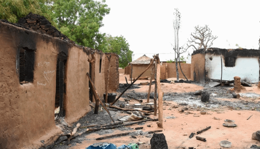 尼日利亚中部一村庄遭武装分子袭击 至少16人死亡