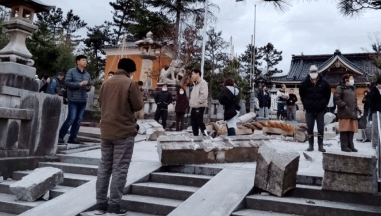 日本地震已致至少30人死亡 造成地面运动1.3米