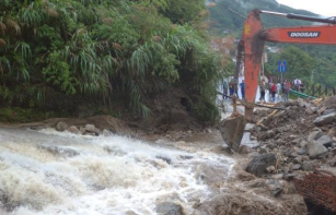 交通部：安排1.74亿支持洪涝灾区公路抢通工作